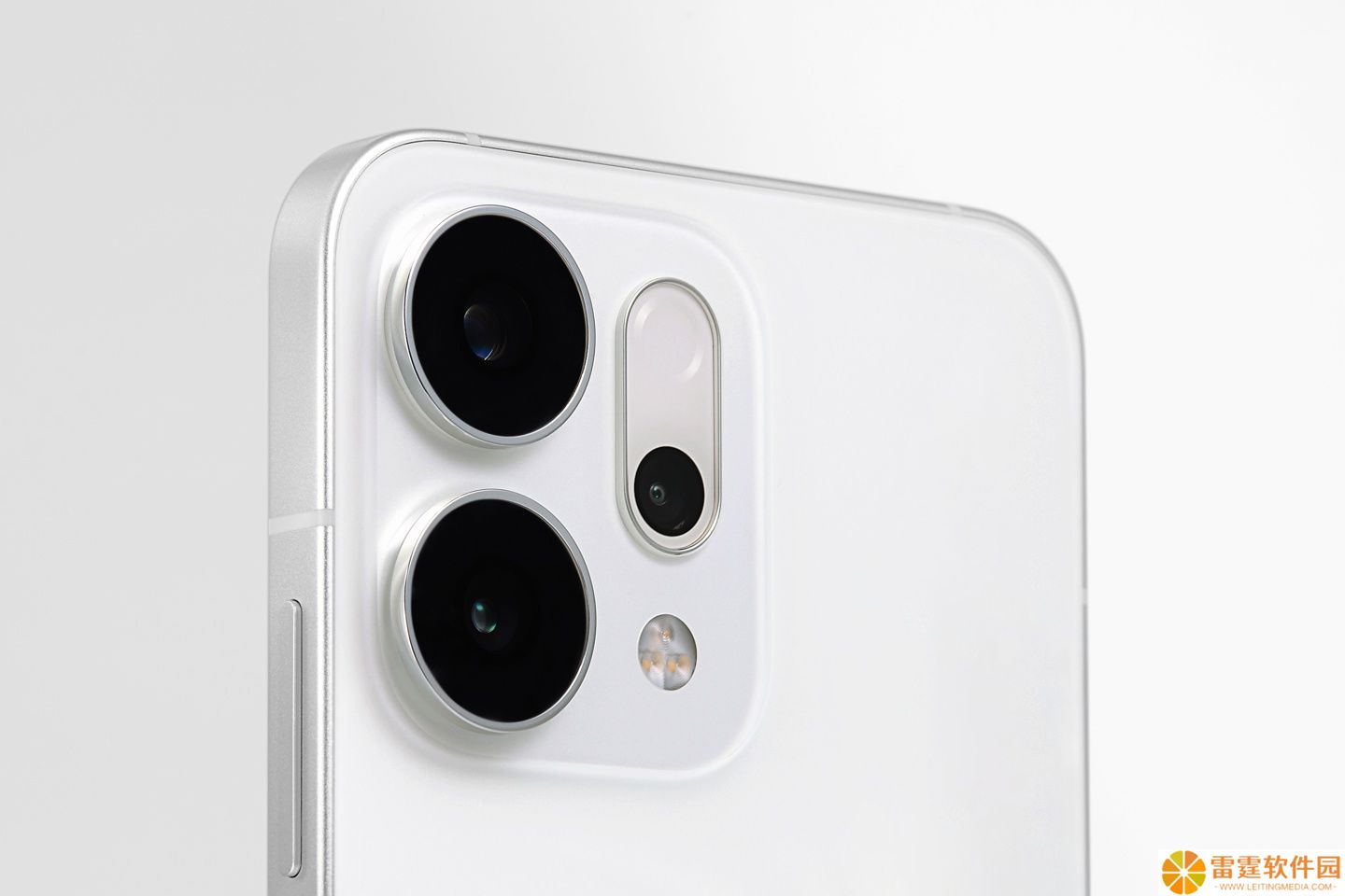 OPPO Reno 14 系列真机图曝光：全新炮筒镜头排列 + Deco 冷雕工艺