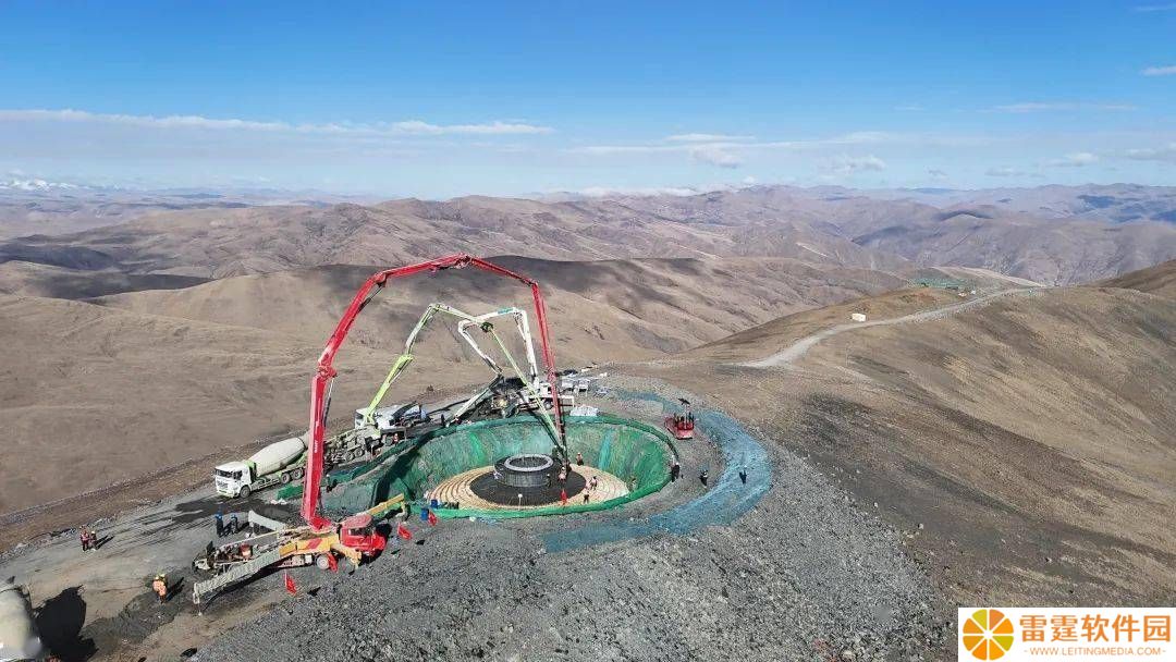 世界之巅！西藏5370米风电项目3号风机基础浇筑成功