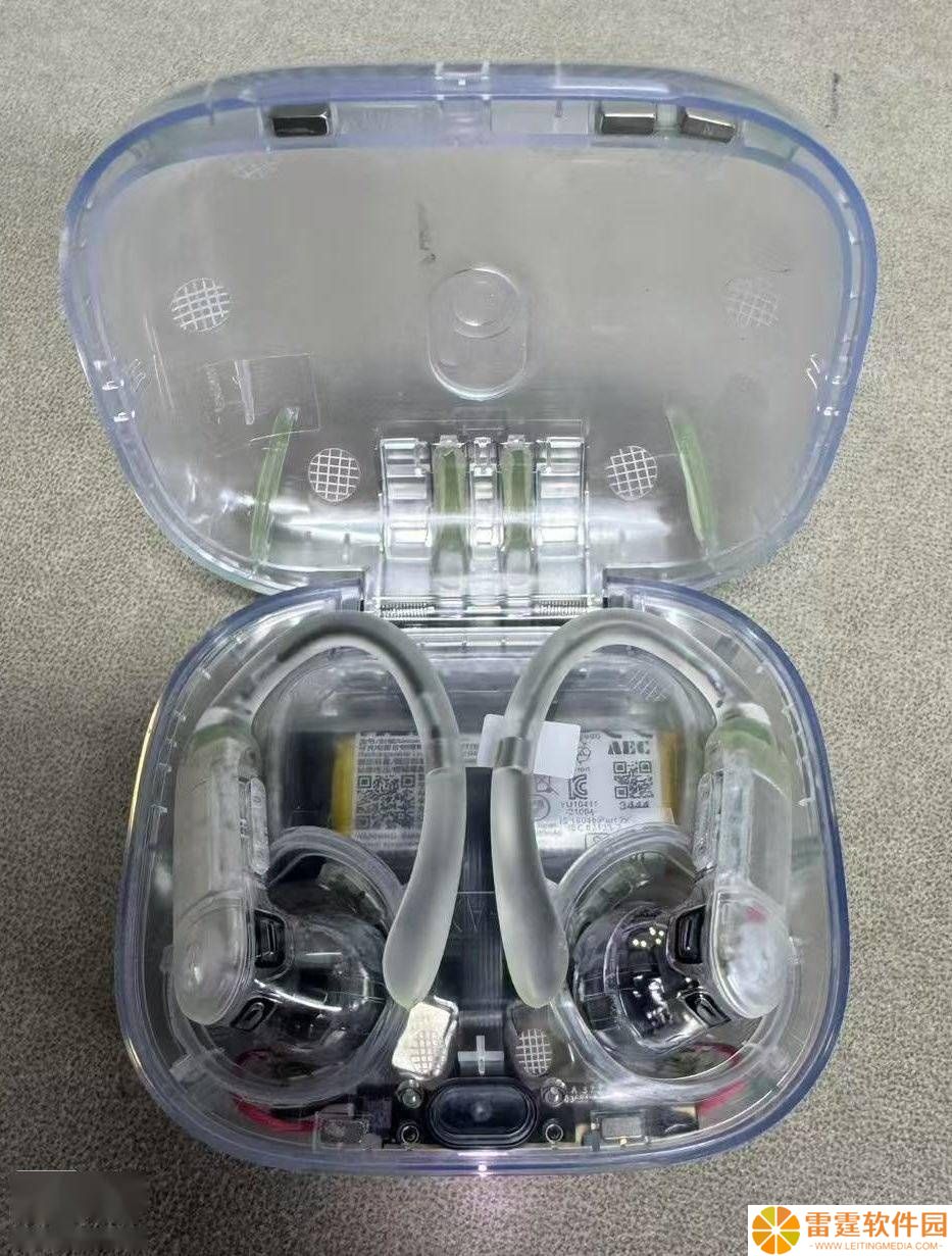 苹果Powerbeats Pro 2透明原型曝光，内部结构一览无余！