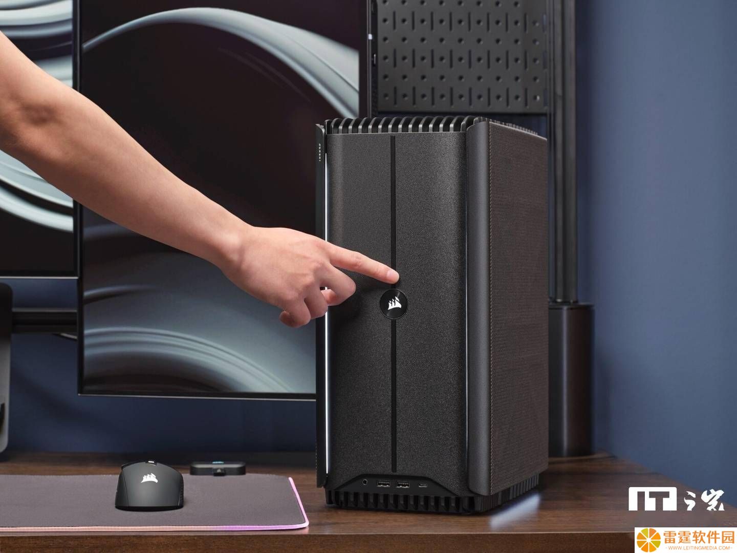 海盗船One i600紧凑主机来袭：RTX 5080水冷配置，木质面板成亮点