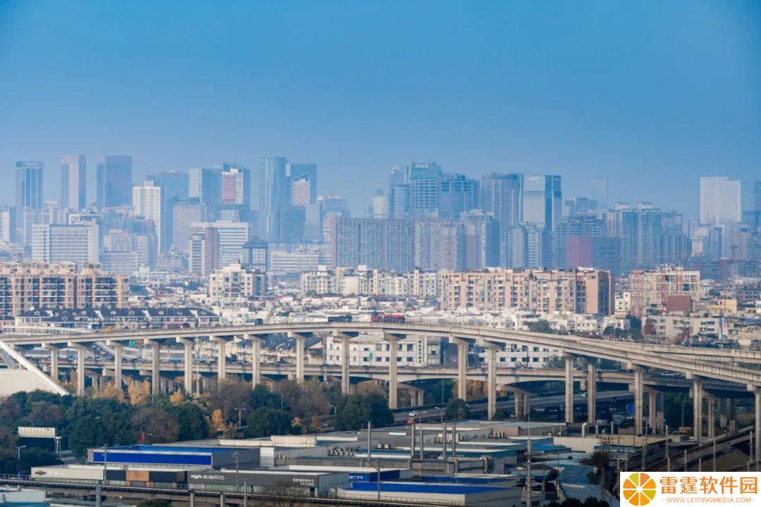 全国首个 L4 级自动驾驶公交白皮书发布，首条线路将在成都推出