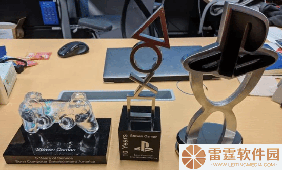 索尼员工福利大揭秘：工龄奖杯彰显长期贡献价值！