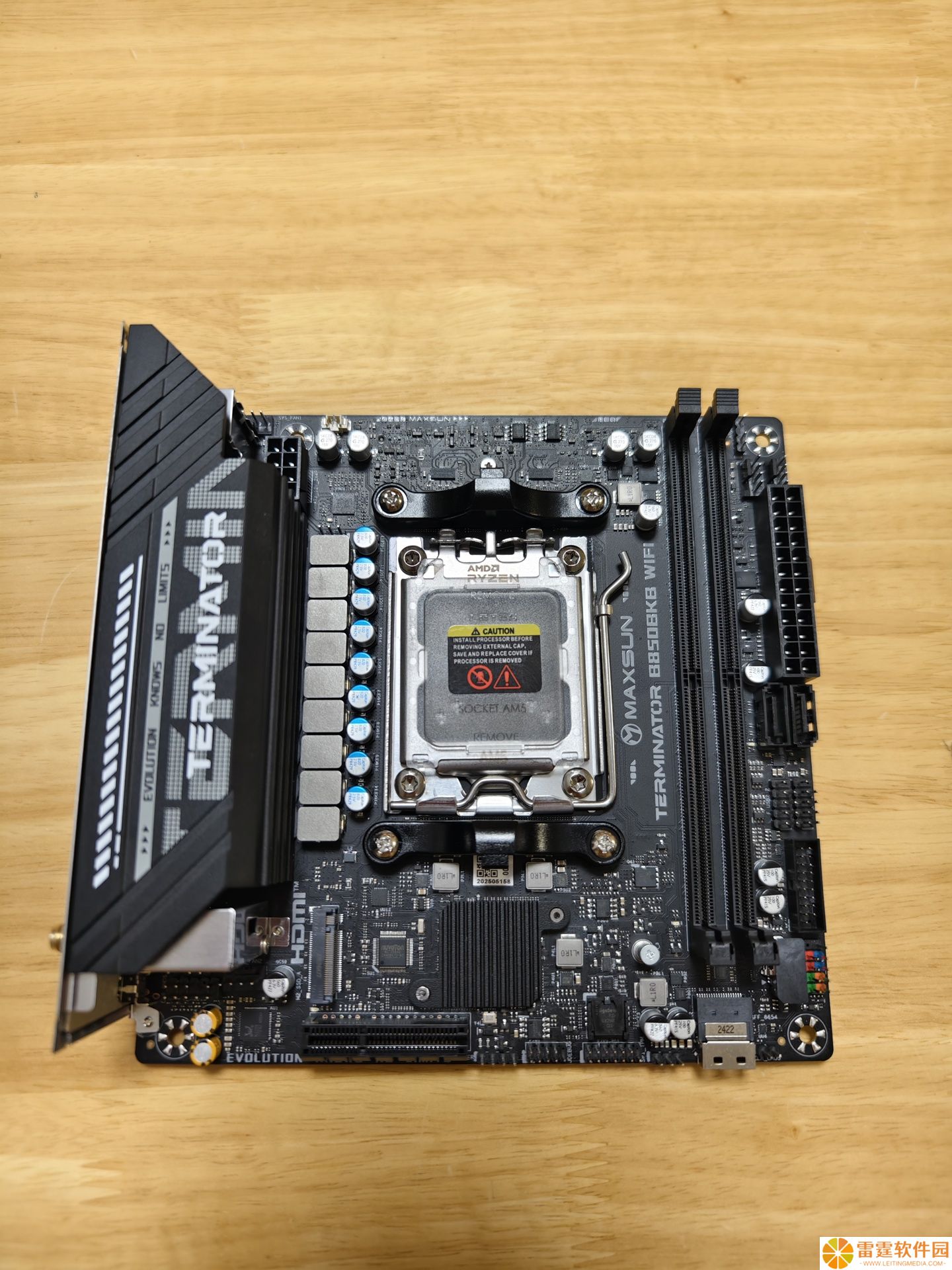 铭瑄晒出首款 AMD 平台 BKB 板型主板终结者 B850BKB WIFI